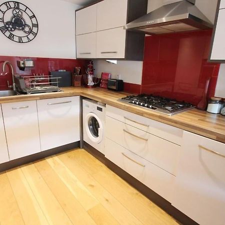 Spacious 2 Bed, 2 Bath Apartment -The Shore, Leith エディンバラ エクステリア 写真